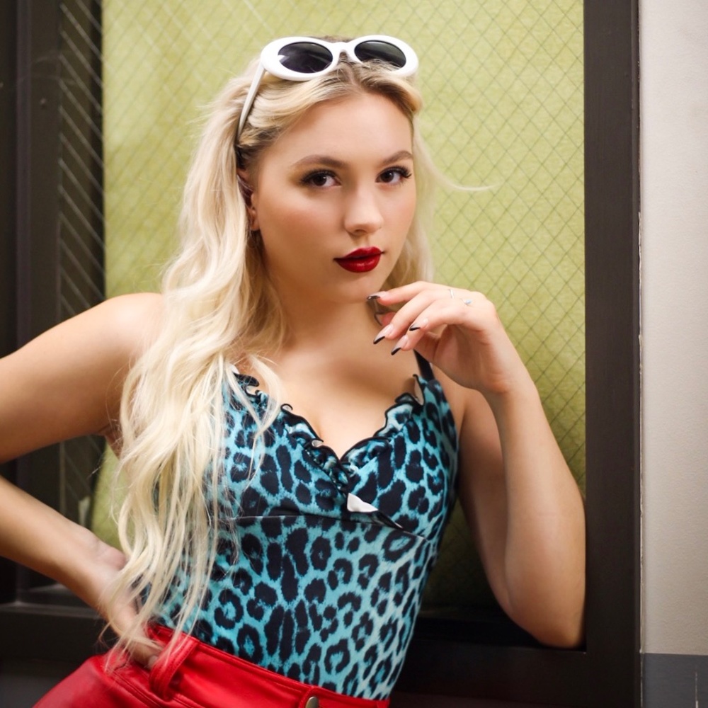 Y2K Le Chateau Turquoise Cami Tank Top in Small 🐆